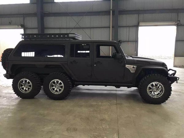 越野战车——乔治巴顿•勇士战斧 6x6 配置性能解析