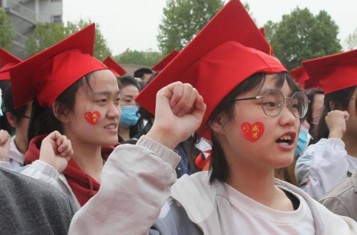 生物技术专业就业前景（大学里正在被）