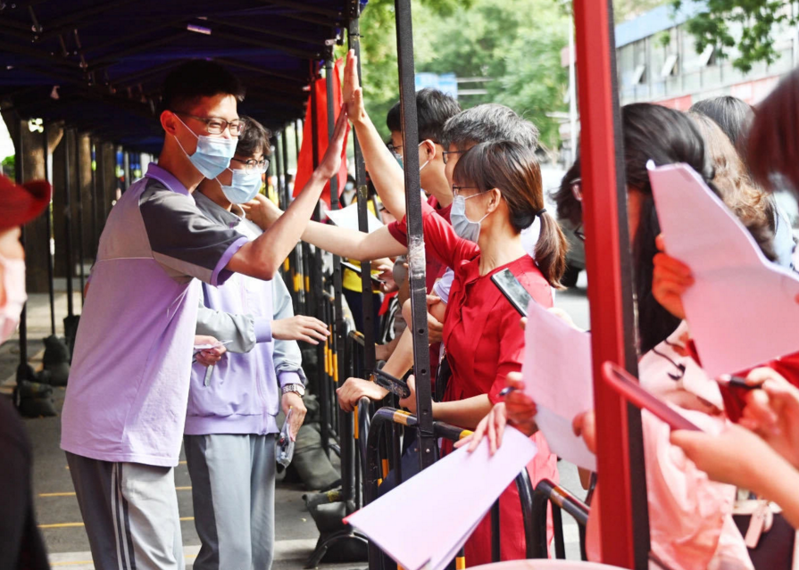 高考迎来“喜讯”，一二三本或被取消，部分学生们欢呼雀跃