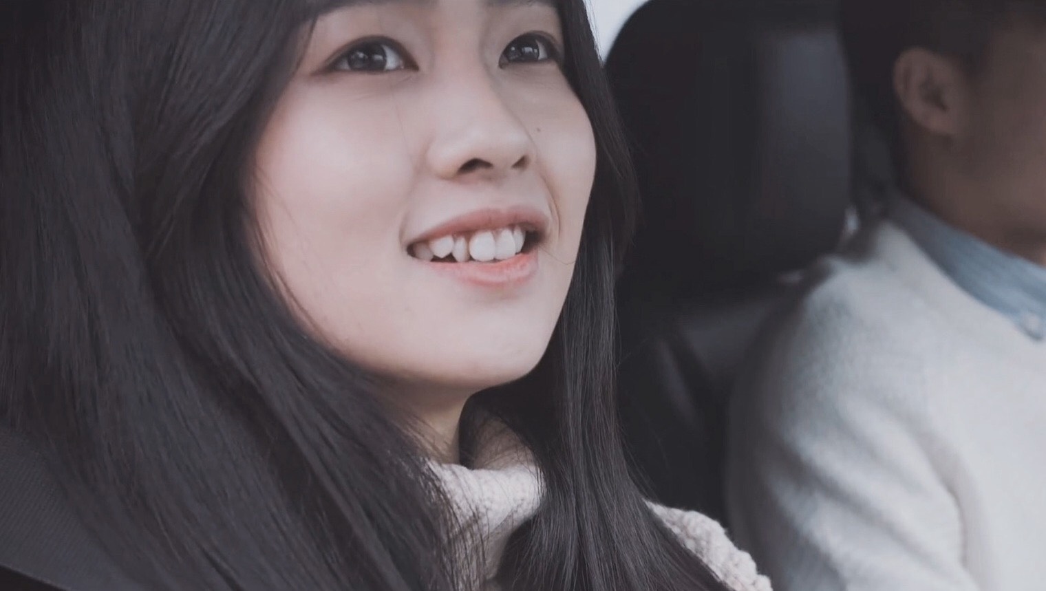 进娱乐圈的10位网红，有人演8部女主不火，有人身份横跨演员歌手