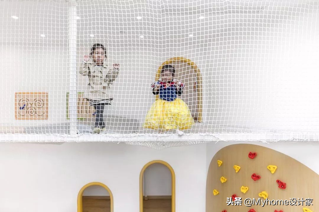这面墙是孩子的游乐场，成人的玩具体验店，270㎡玩乐中学习