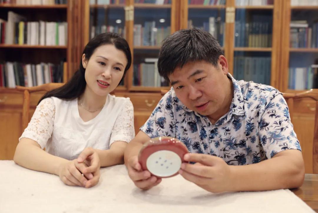 桃花泛绿豇豆红：康熙烧的名器竟如此美艳