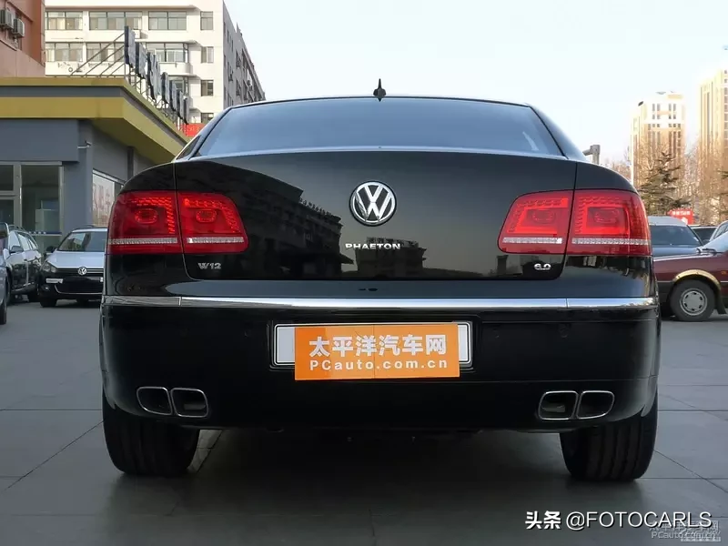 4座版大众辉腾6.0L W12实拍,售价241.2万,不是迈巴赫请绕路