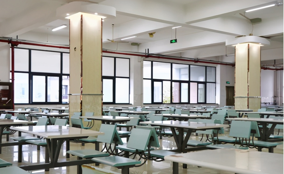 豪华配置！坐拥17个高颜值食堂，江苏这所双一流高校火了！