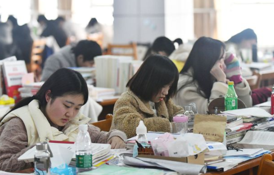 考不上大学不要愁，这些大专专业，毕业一样找到好工作