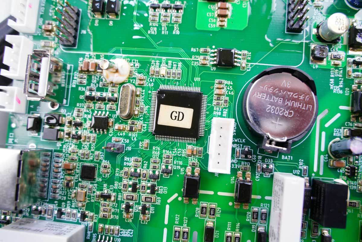 充電樁是如何工作的？拆一款7000W壁掛式交流充電樁看看