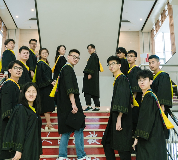 哈工程再现“学霸班”，全班考研成功，本科毕业后再当研究生同学