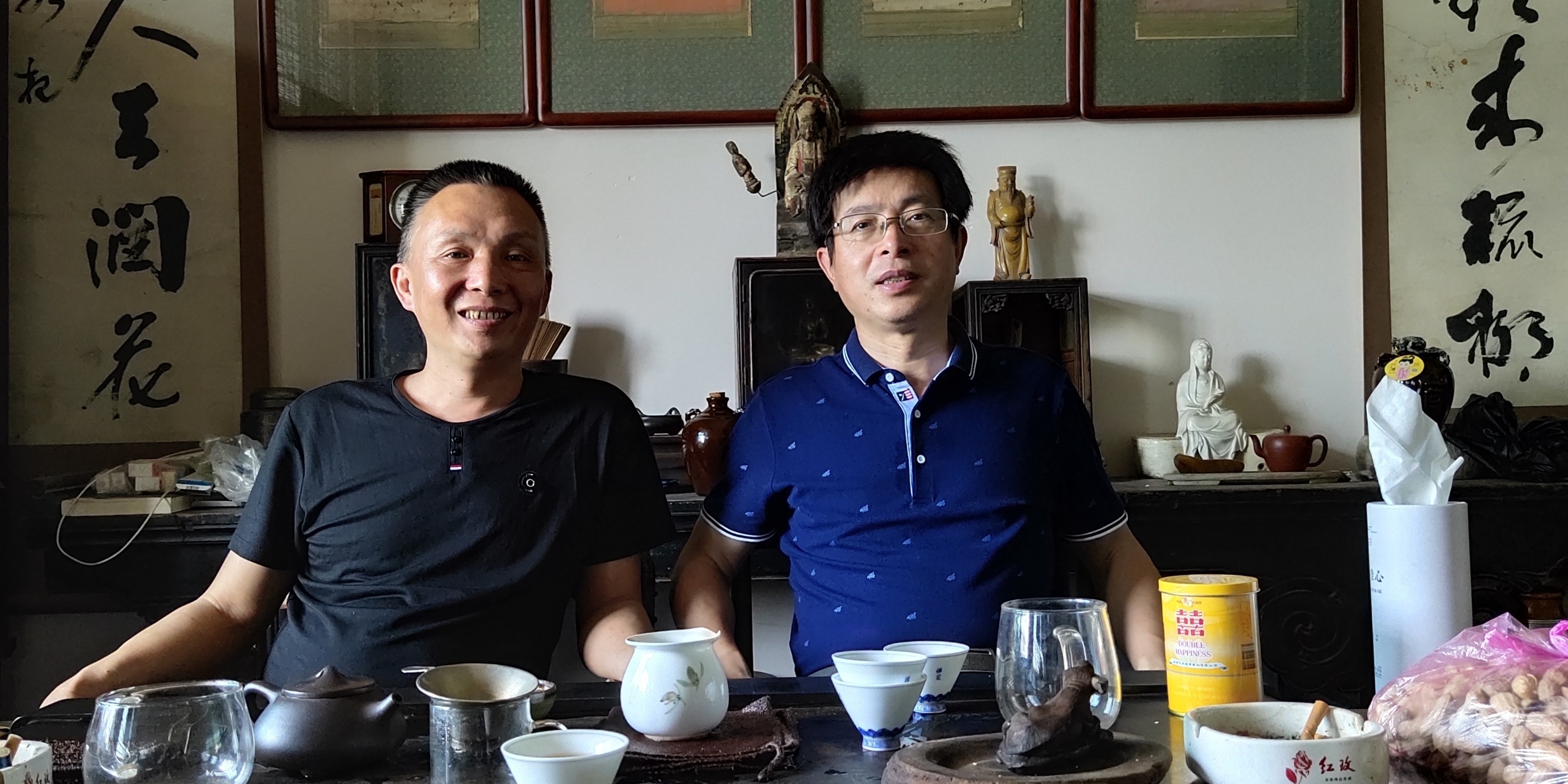 胡刚毅诗歌评论二篇