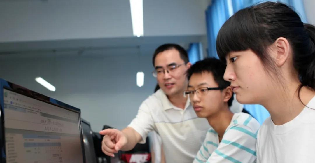 有专科招生的5所211大学，不乏热门专业，本科压线生可报考