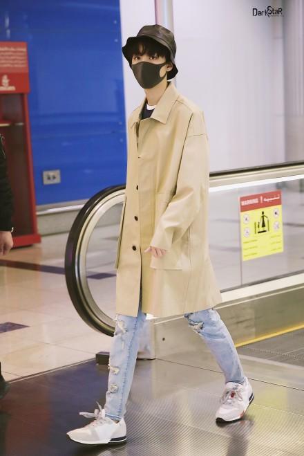 关晓彤读哪个大学（北电刚开学）