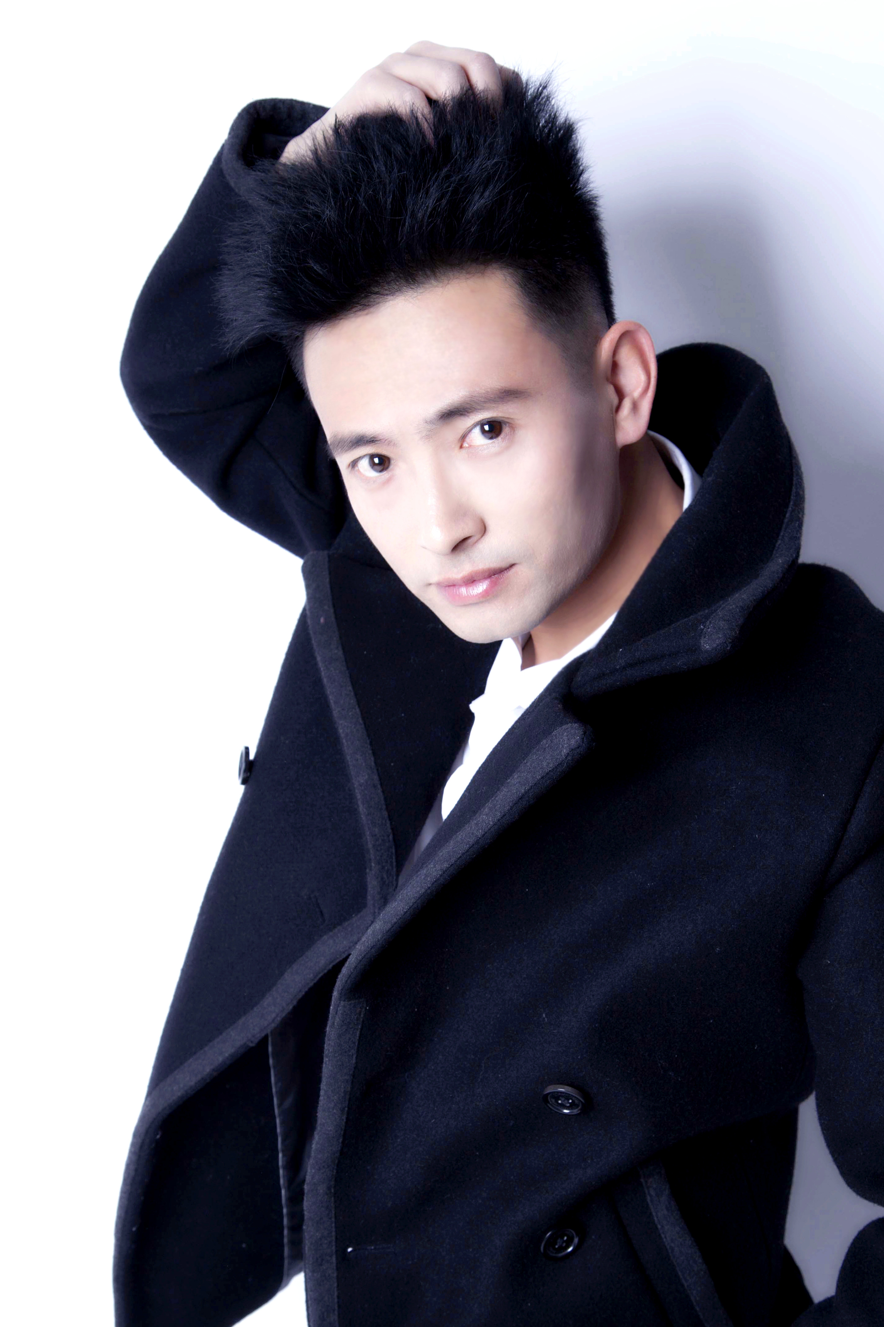 华语乐坛人气最高歌手实力偶像安东阳