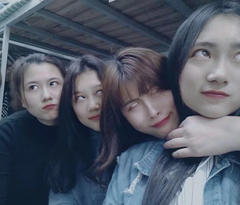 今年四川​第一封录取通知书到了，大学生的生活费层次表引争议