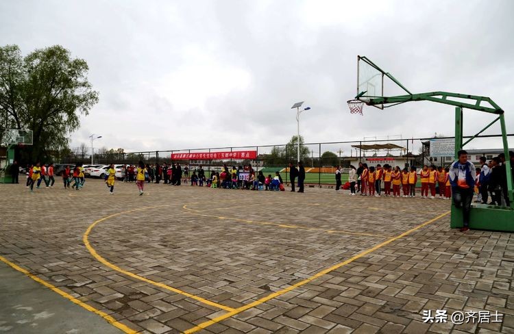 挥洒汗水，放飞青春—泾川县第三届中小学生运动会侧记