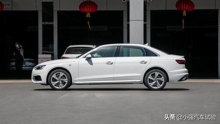 奥迪A4L“发飙”，跌至24.6万，30天卖14214台