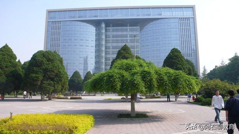 西北上升最快的4所“双非”高校，强势学科比肩211大学！