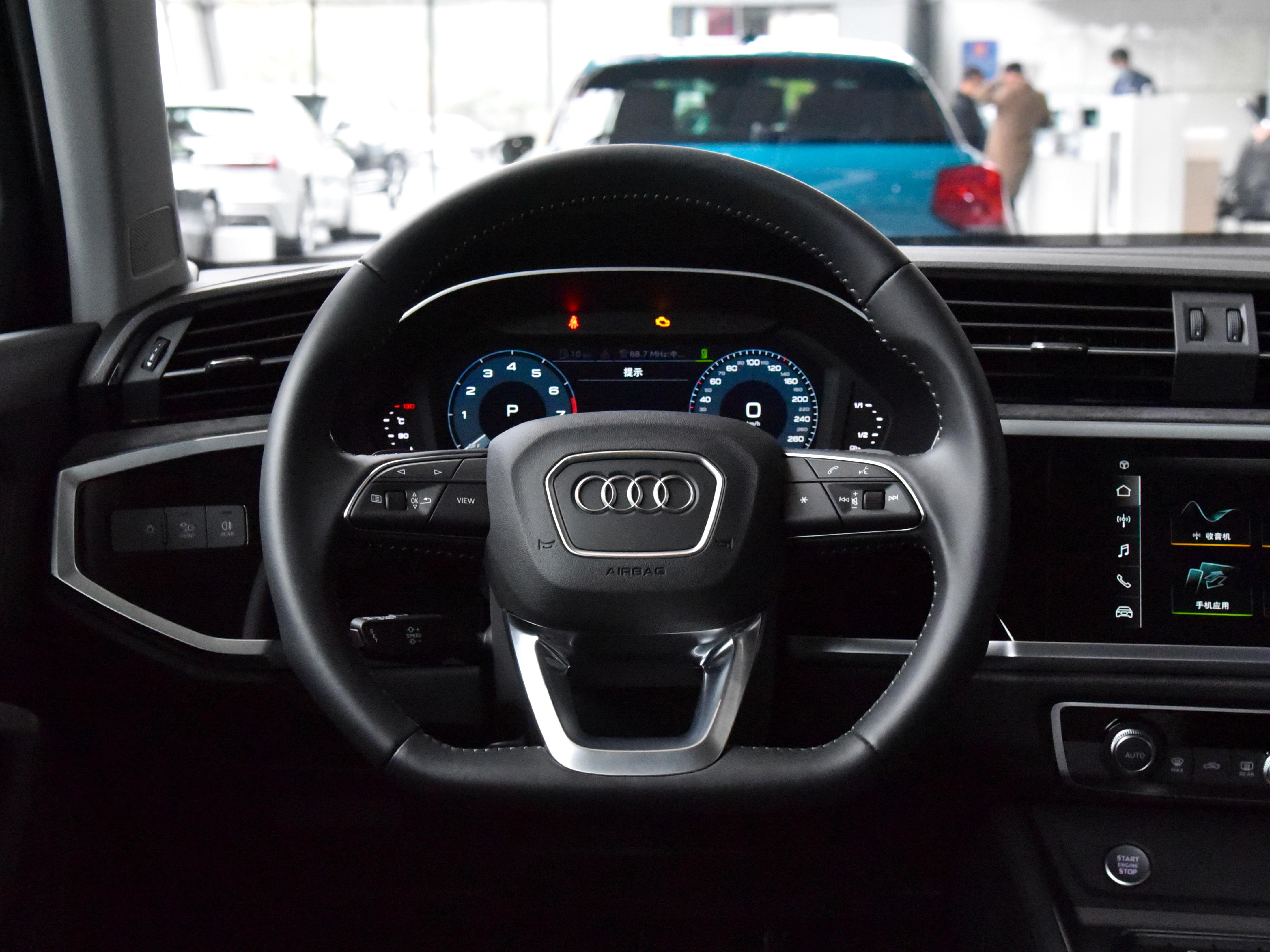 空间表现提升，实惠且油耗低，豪华品牌入门SUV，奥迪Q3