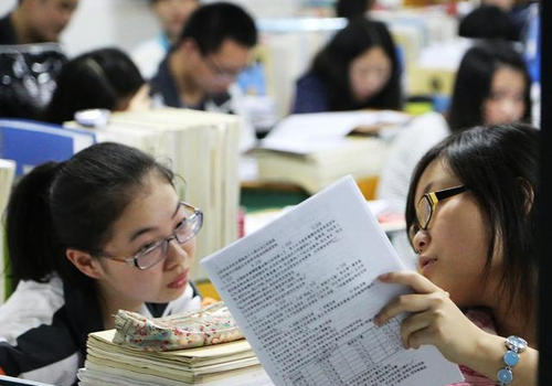 北大今年最小本科生，年仅15岁，高考成绩696分，网友：神童