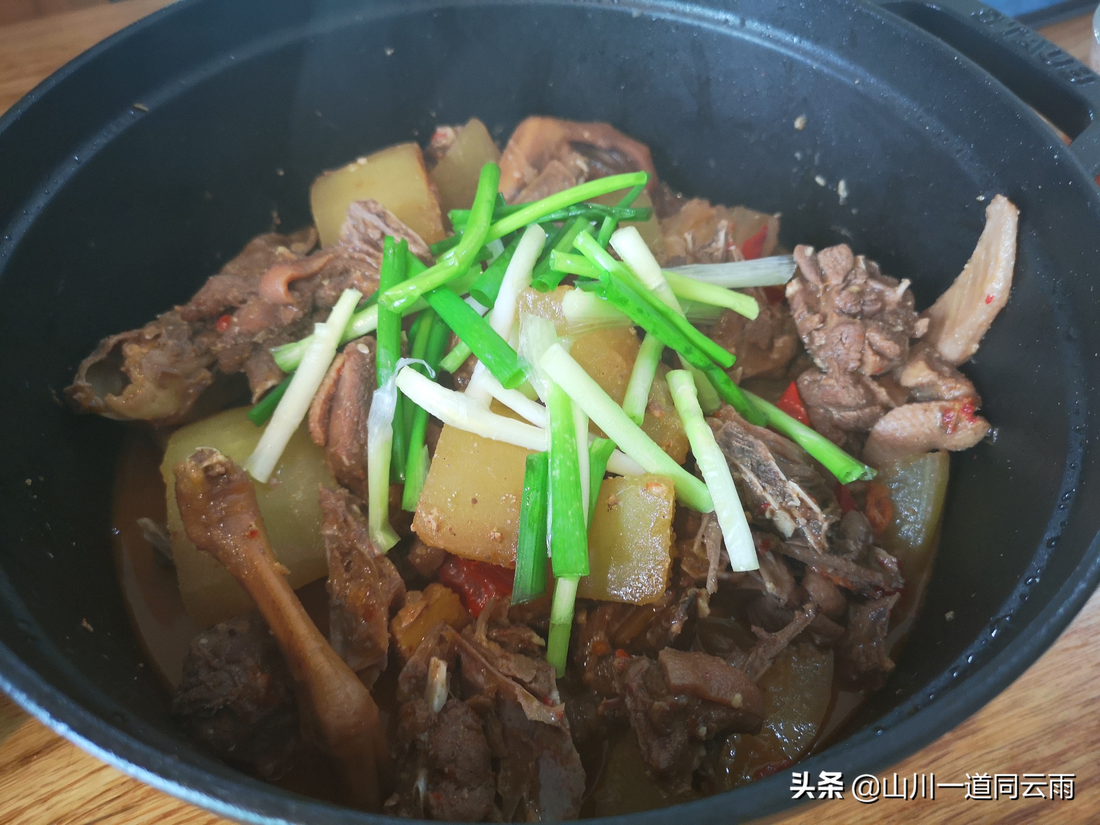 顺德名菜火焰醉鹅做的时候改用了鸭，孰优孰劣吃了之后本人有话说