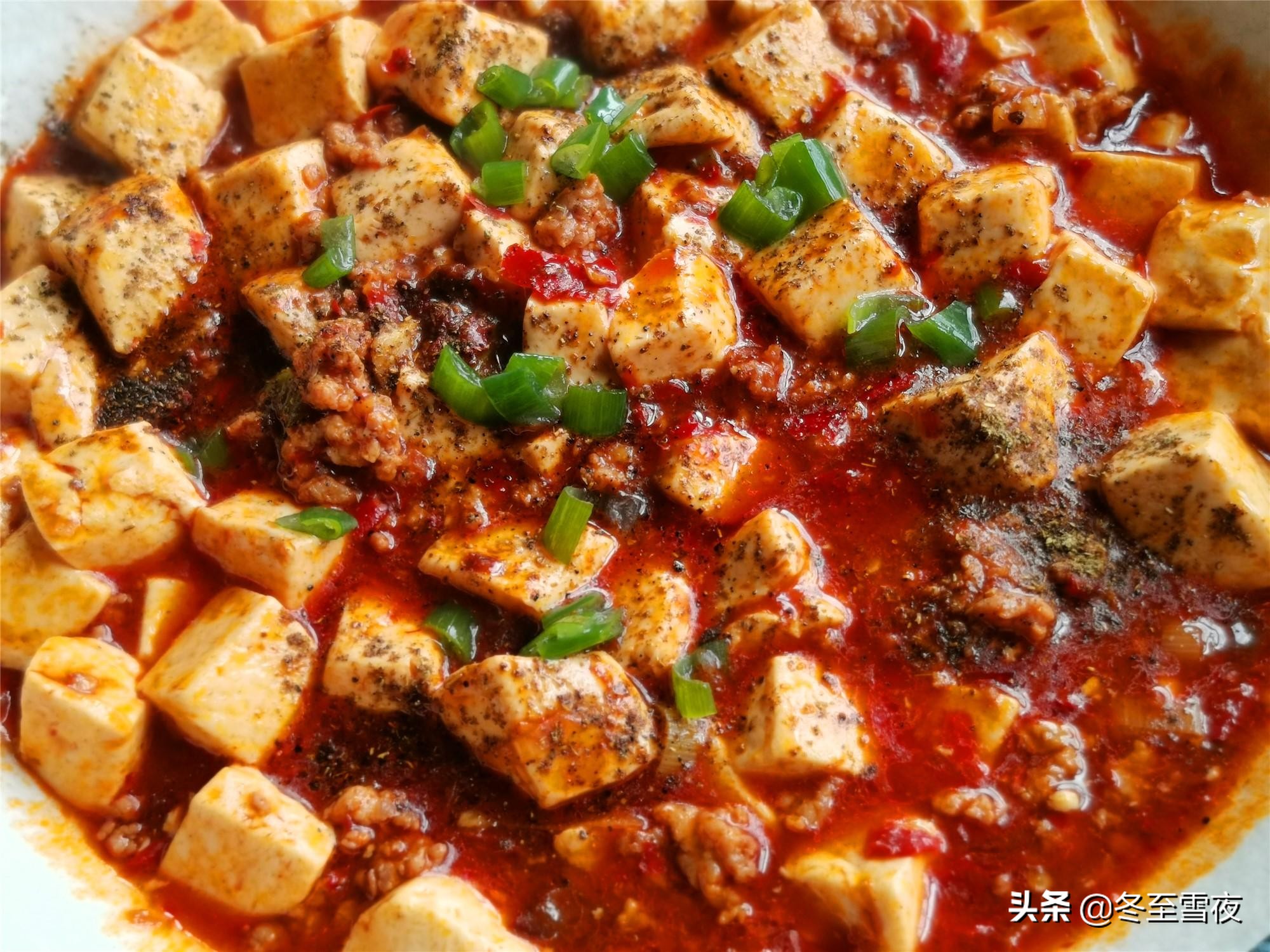 一块豆腐，一块猪肉，教你做家常麻辣豆腐，麻辣鲜香，特别下饭
