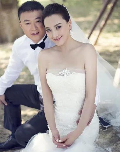 马琳妻子(妻子曾是体操运动员,身材丝毫不输模特,难怪马琳这么喜欢)