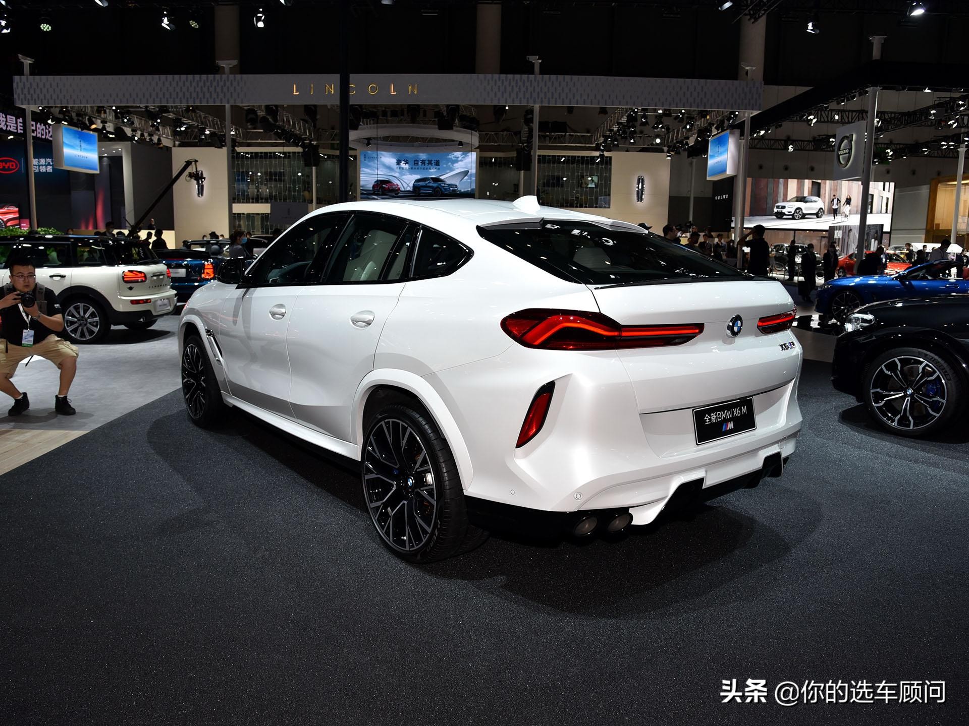 600马力大V8，超跑级性能的SUV，又是四驱又是进口，实拍宝马X6 M