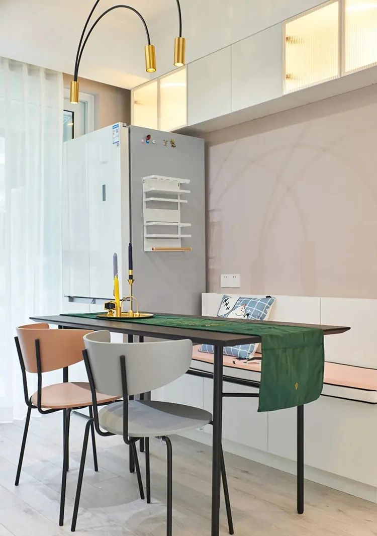 140㎡轻奢北欧风，糖果色搭配，治愈系的温馨！太让人喜欢了