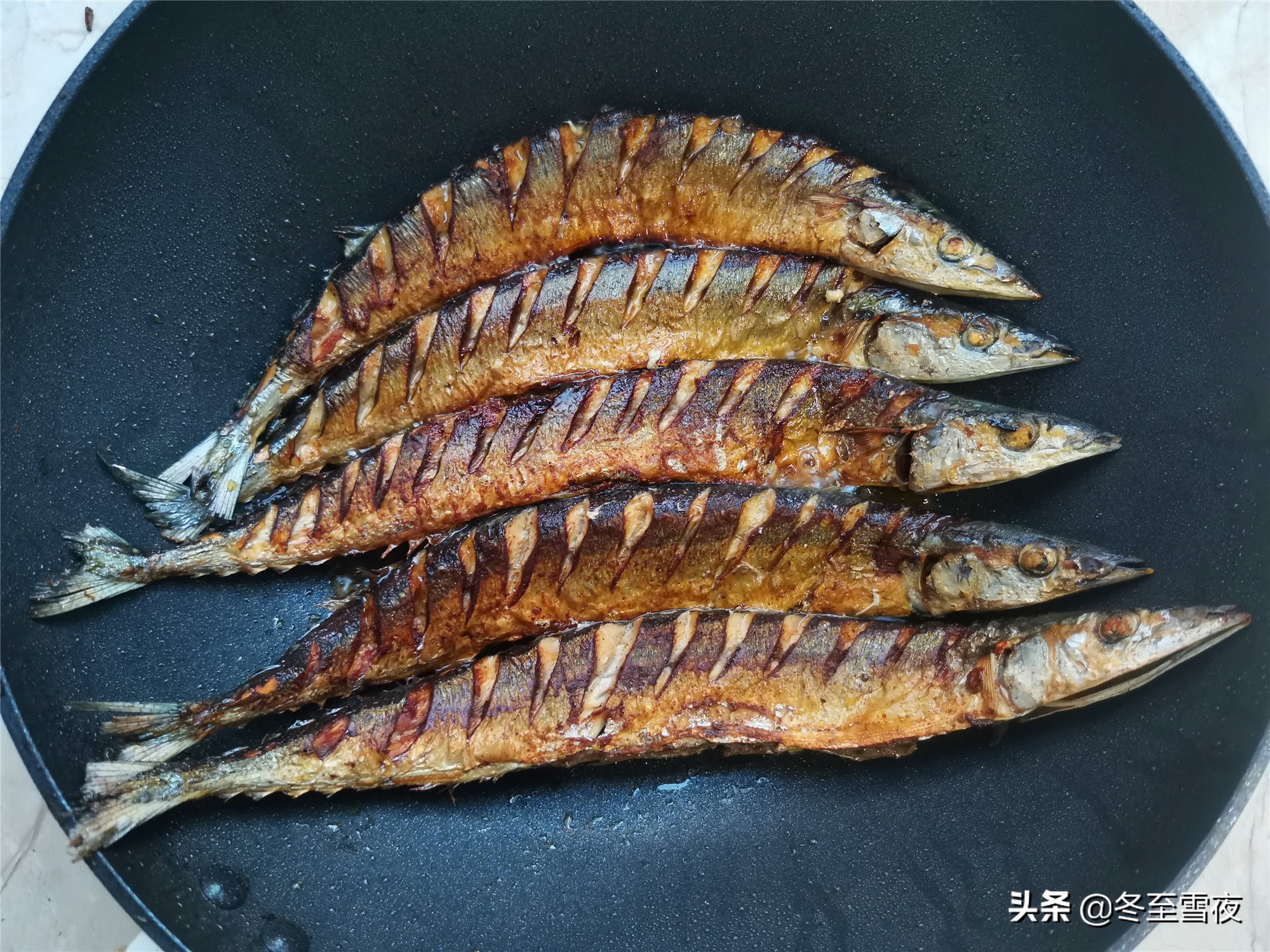 秋刀魚的做法,秋刀魚的做法,最好吃又簡單