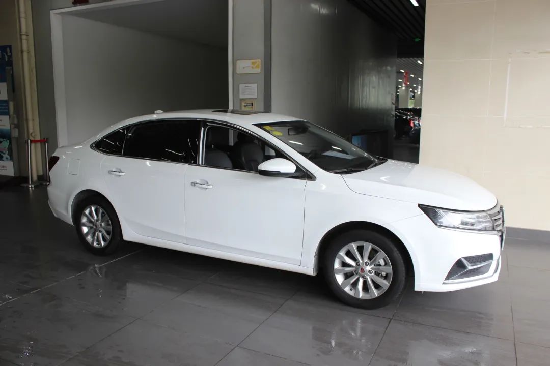 车主说车：20万买辆1.0T混动，荣威i6新能源到底值不值？