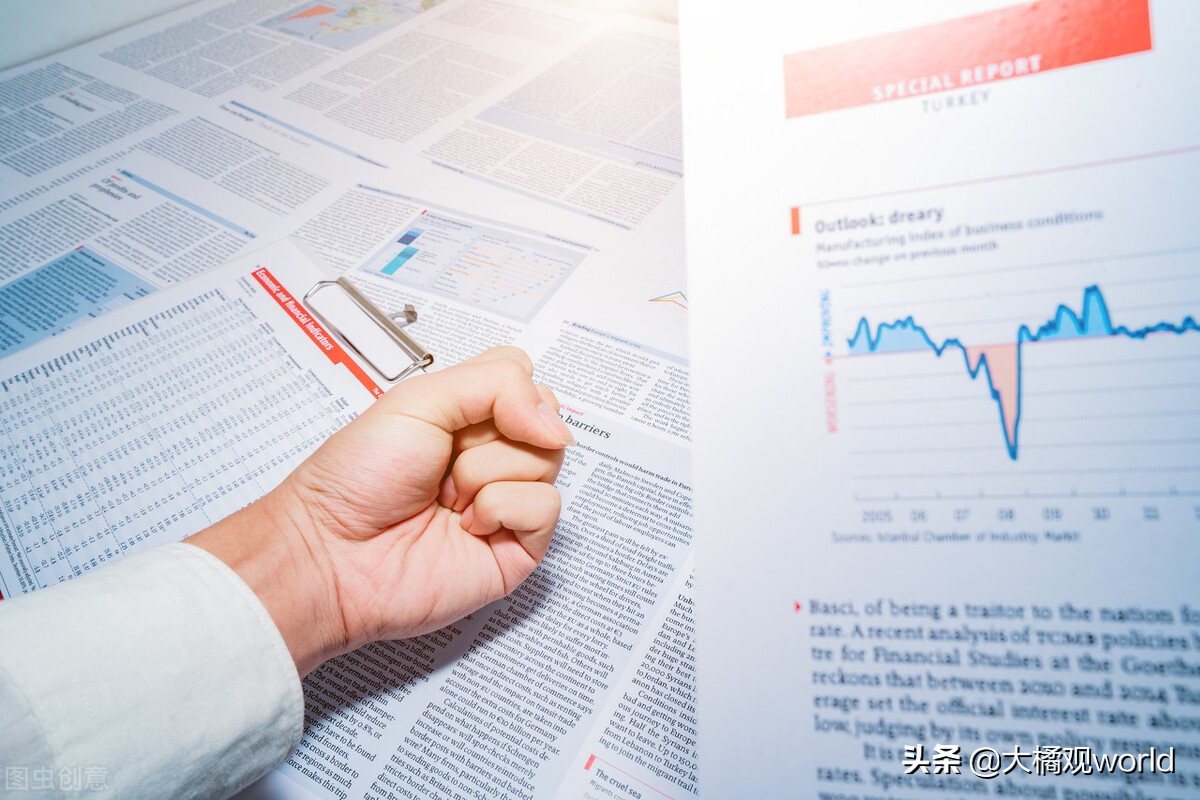 揭秘：农夫山泉创始人是如何击败同行，一跃成为新首富的？