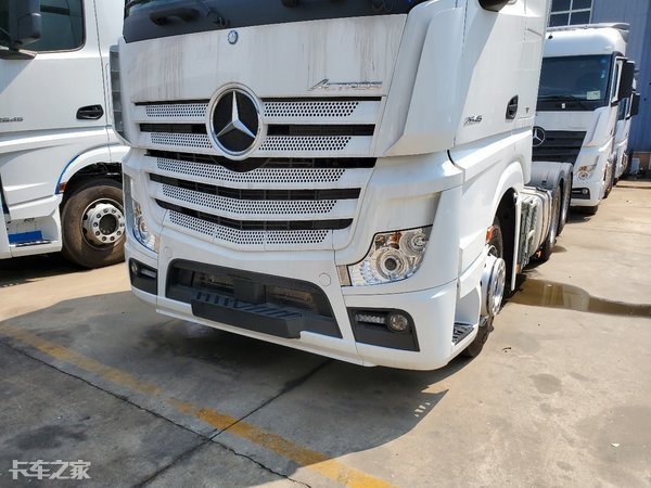 看完这台奔驰阿克托斯牵引车你心动了吗(奔驰阿克托斯 牵引车)--知识