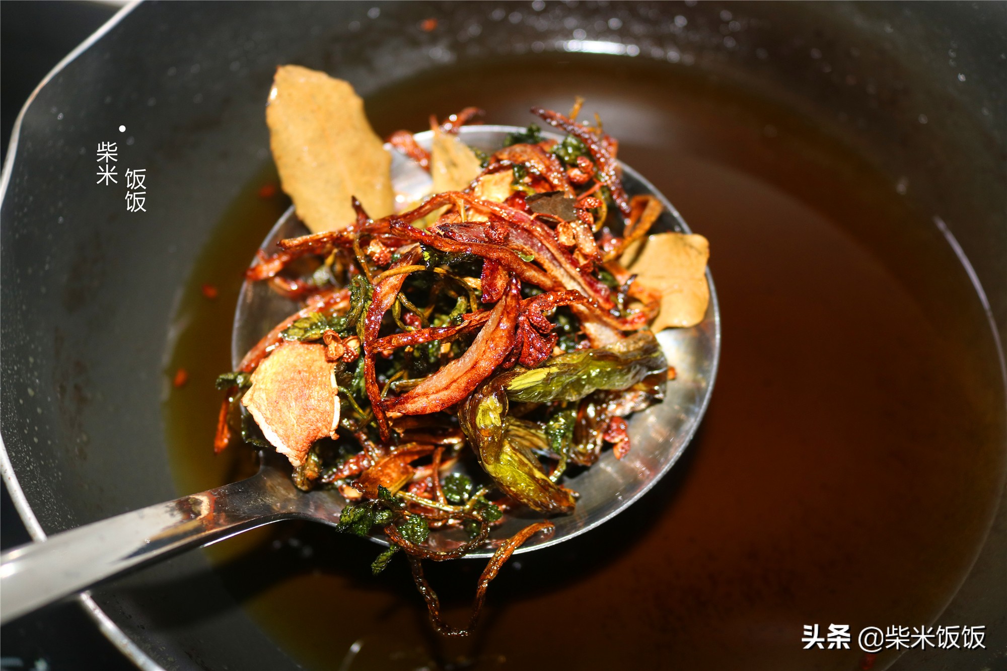 做辣椒油，我常用这8种香料，鲜香四溢，拌什么菜都好吃