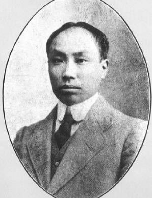 1953年，伟人考察安庆对烈士家庭特殊关照，送其三个孩子考上大学