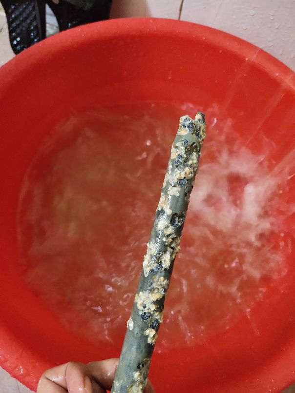 自己动手换电热水器的镁棒