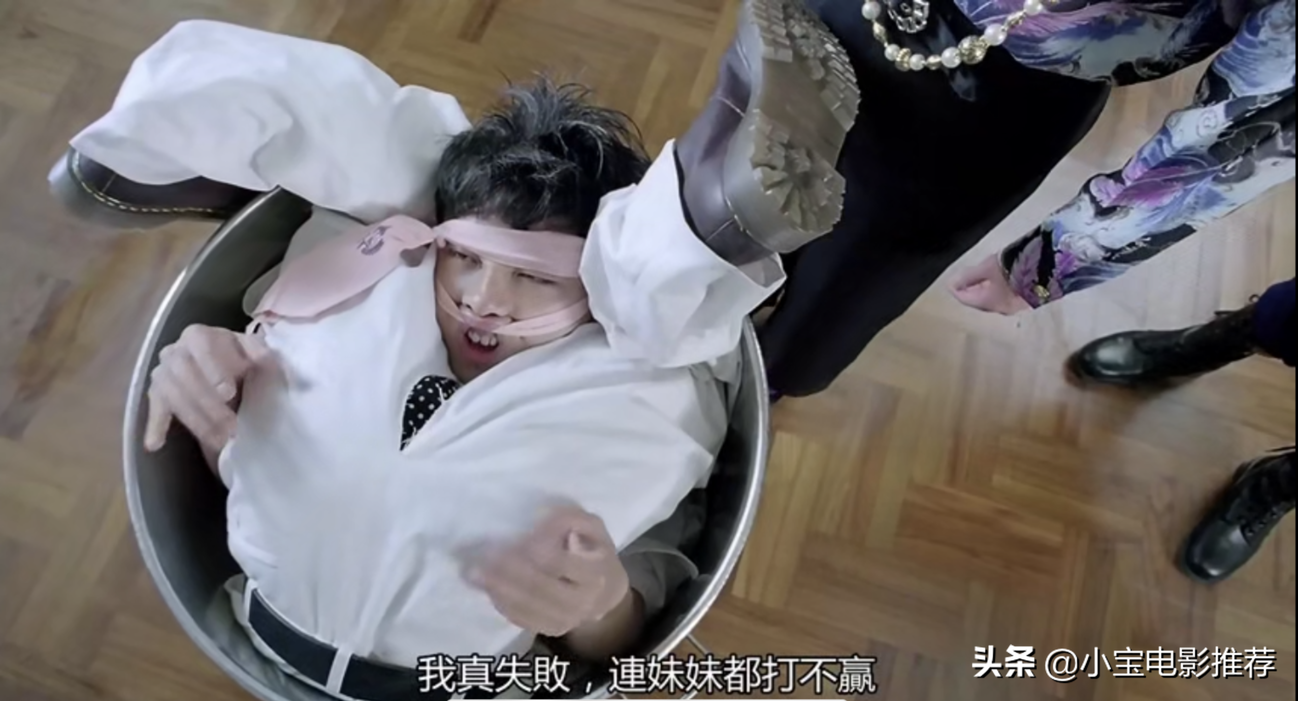 《超级学校霸王》根据街机游戏改编，明星阵容豪华到爆