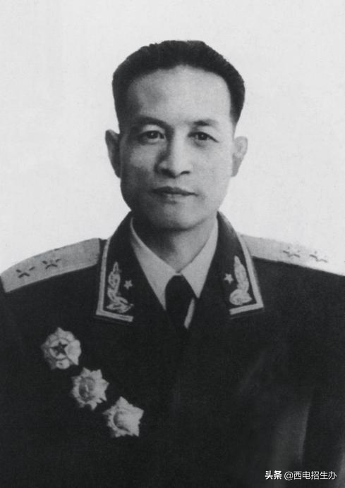 开国将军!西电首任校长:黄埔军校毕业,截听国民党情报,毛主席接见