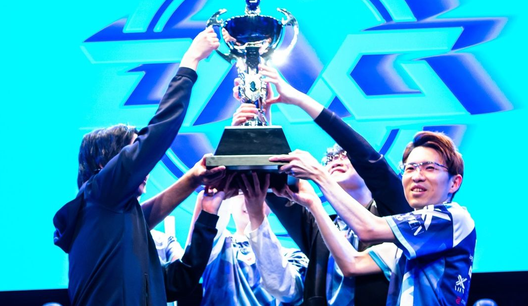 英雄联盟:2021季中冠军赛巡礼dfm  量天尺化身吉祥物