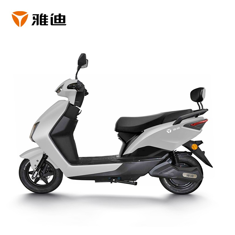 雅迪推出两款新车：2.0T7和2.0 E8，续航200公里，冬天也能跑长途