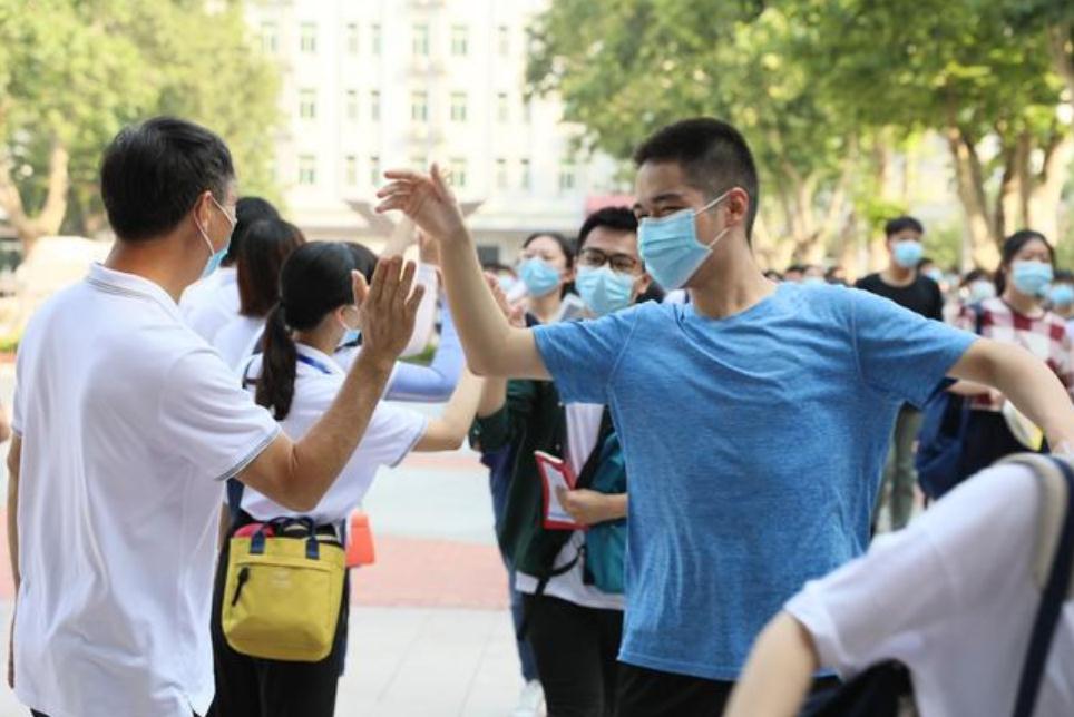 高考哪一分数段竞争最激烈？450分的考生，能上什么层次的大学？