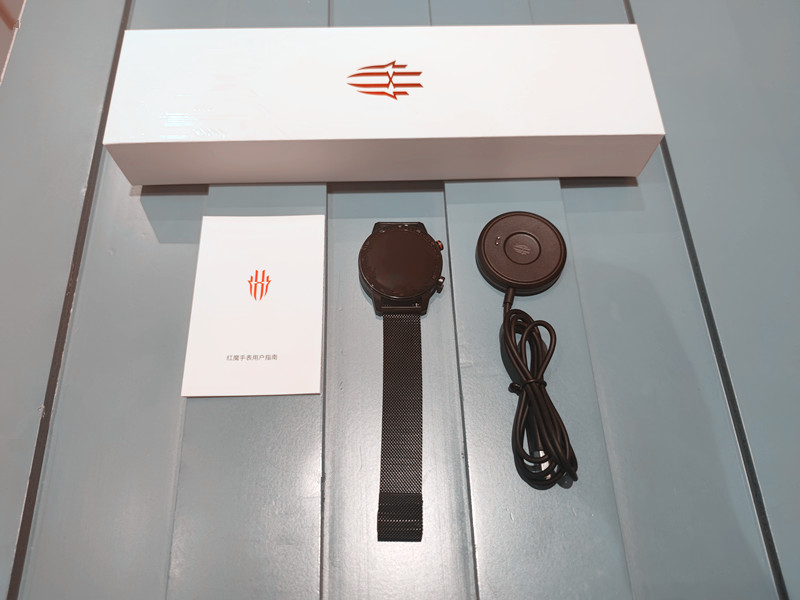 智能手表从此有了“纯欲”天花板！努比亚红魔手表精钢版新品体验