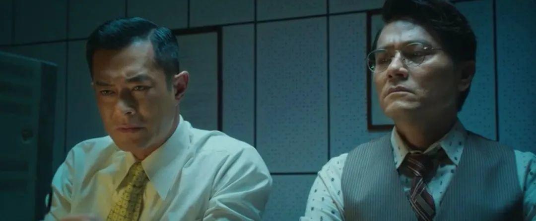 领头的是两位检察官,陈克和白松安.