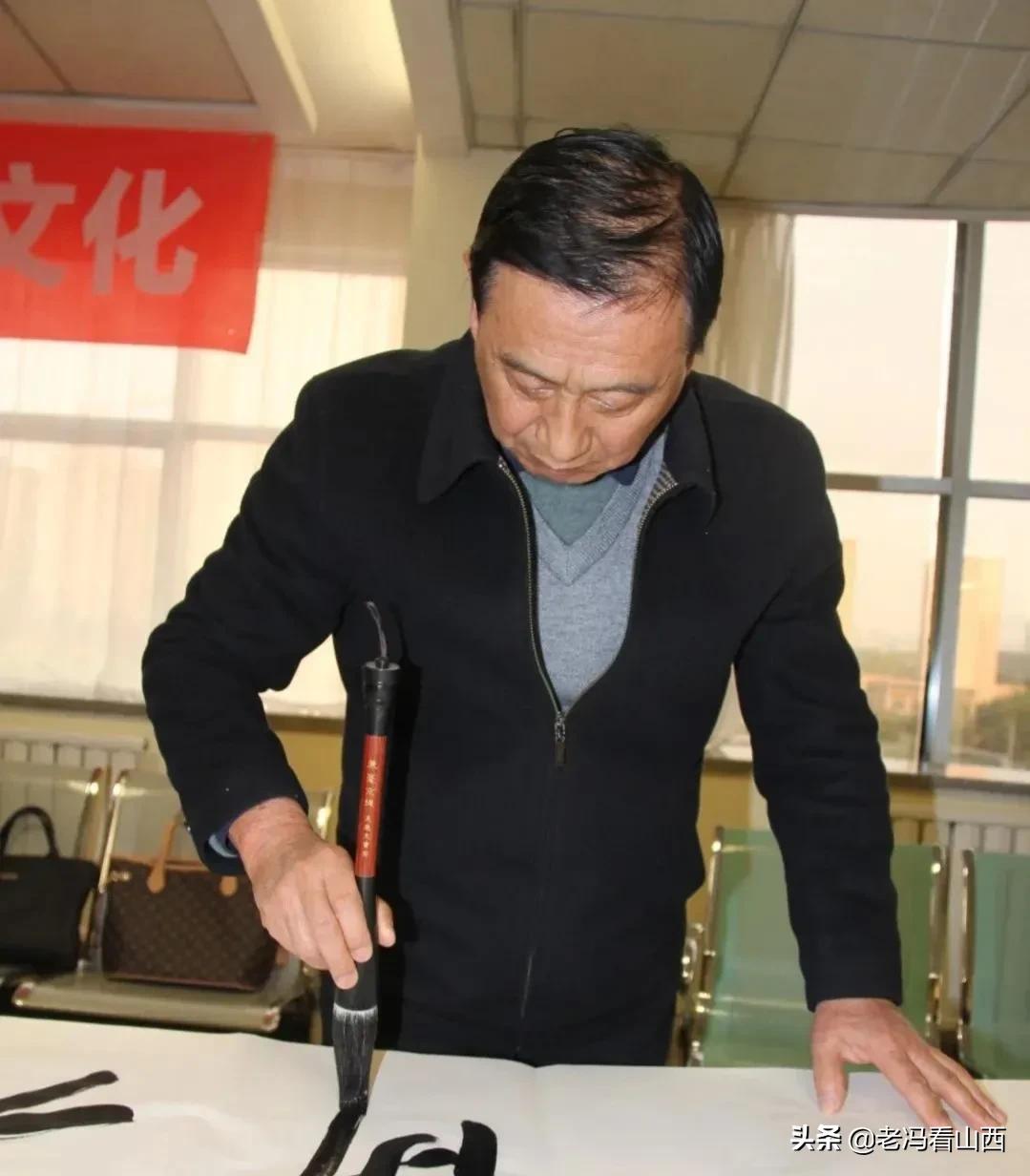 弘扬国学经典 品味书画艺术 太原市老年书画家协会走进爱尔眼科医院