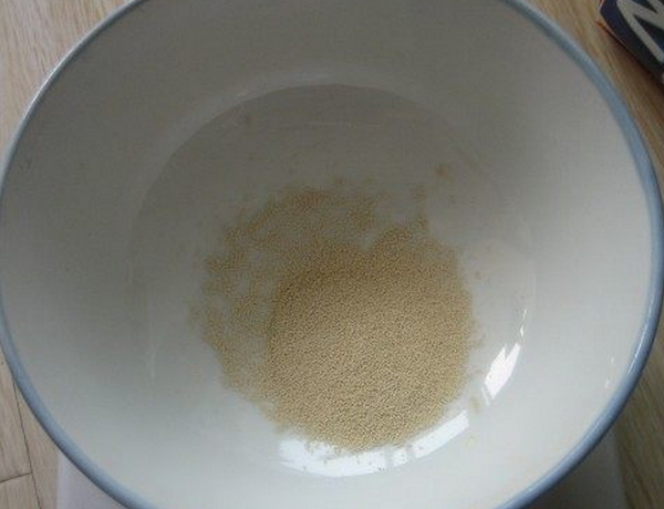 发面饼不发硬的秘诀：掌握好这一个小妙招，烙好的饼松软有嚼劲！
