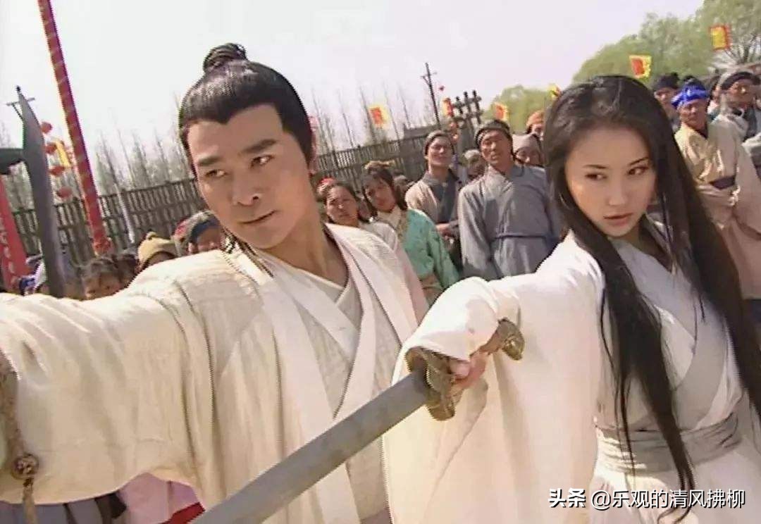 金庸武侠十大奇功排行榜，九阴真经实至名归，独孤九剑略逊一筹