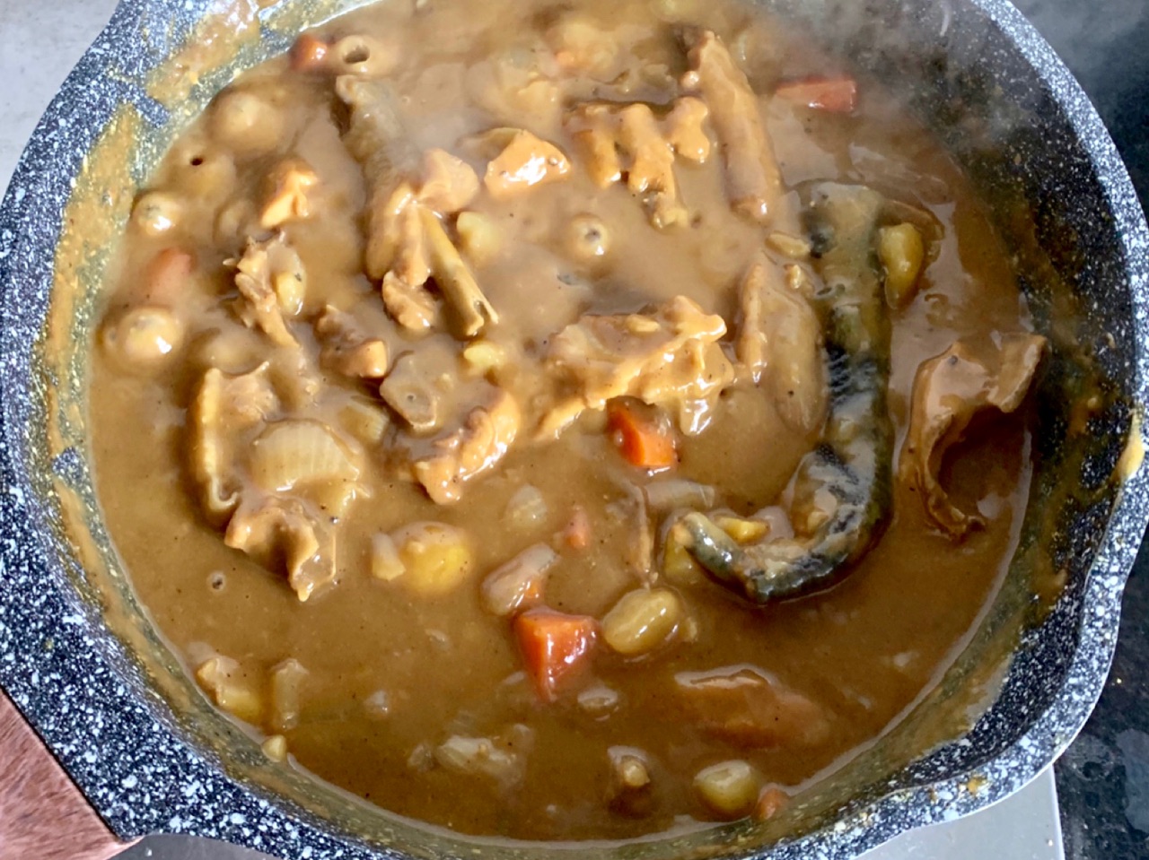 鸡肉这样做太入味了，汤汁浓郁，拌饭吃味道更好