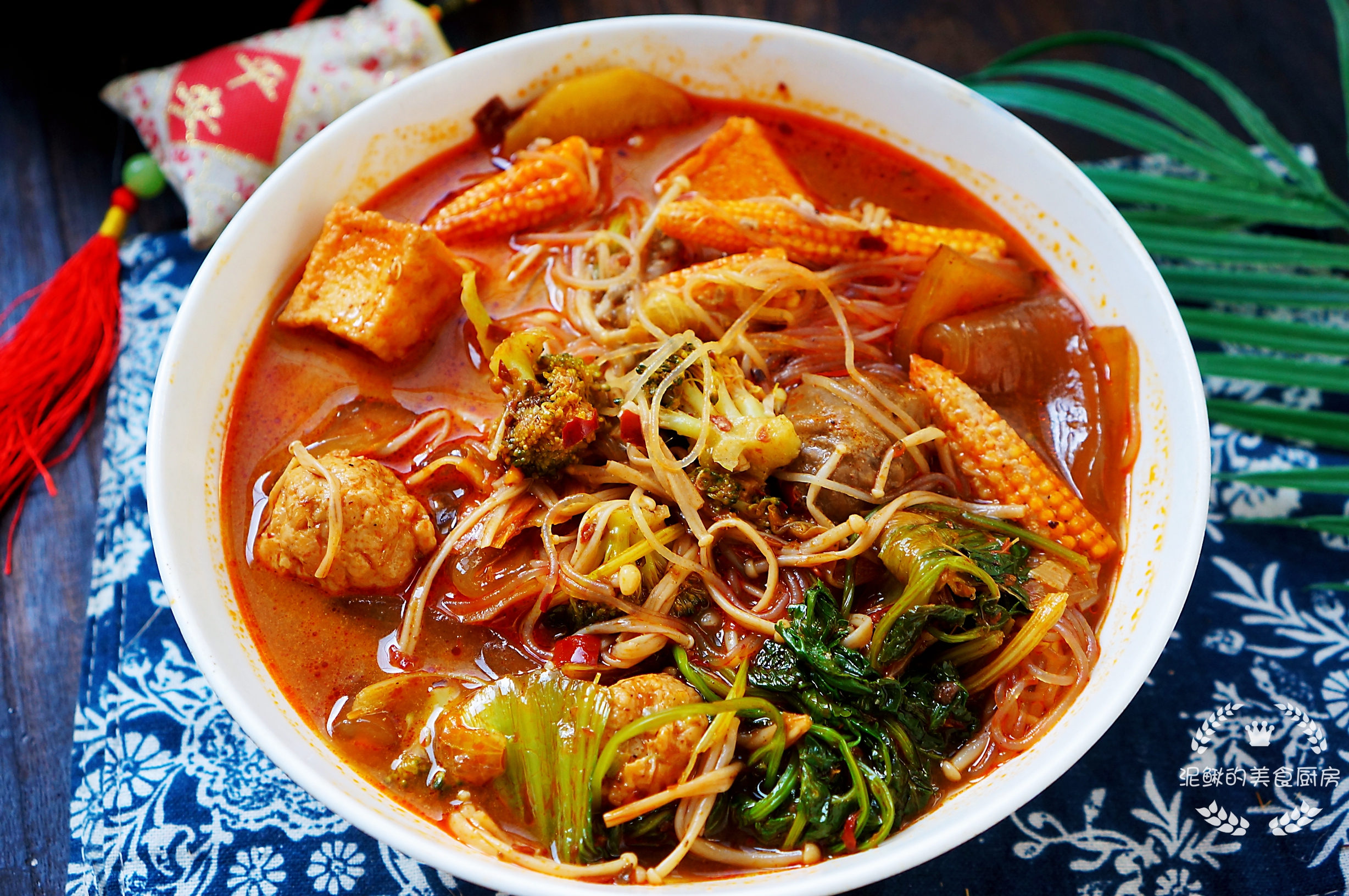 在家制作麻辣烫，方法简单，只需一包调料，比外面买的好吃