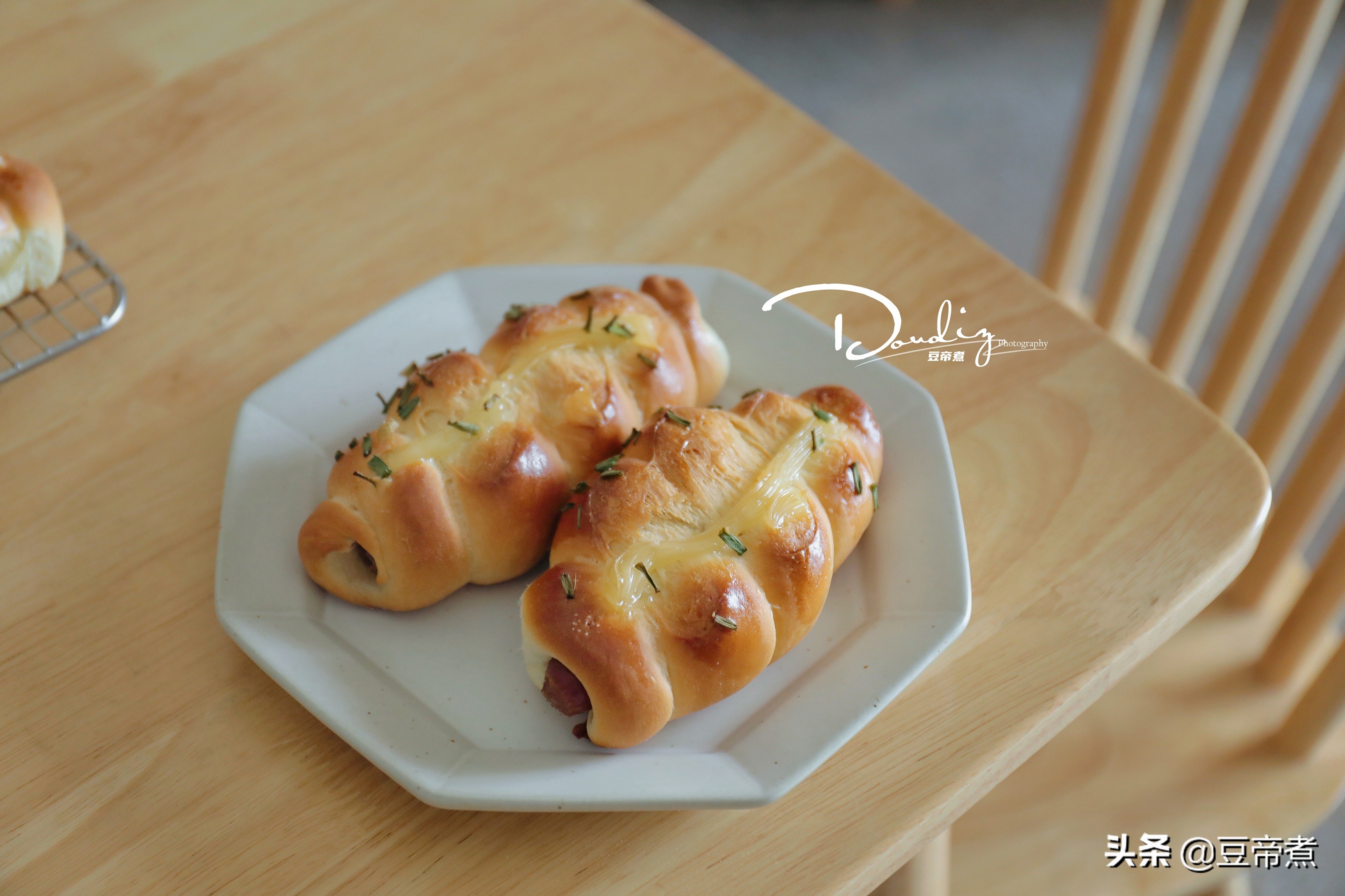 周末不能闲着，给家里小朋友准备的早餐包，味道和口感太好了