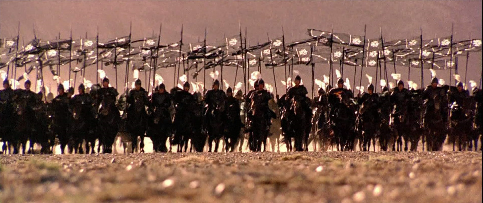 中国古代战争史丨陈胜吴广是如何靠900人，推翻大秦帝国的