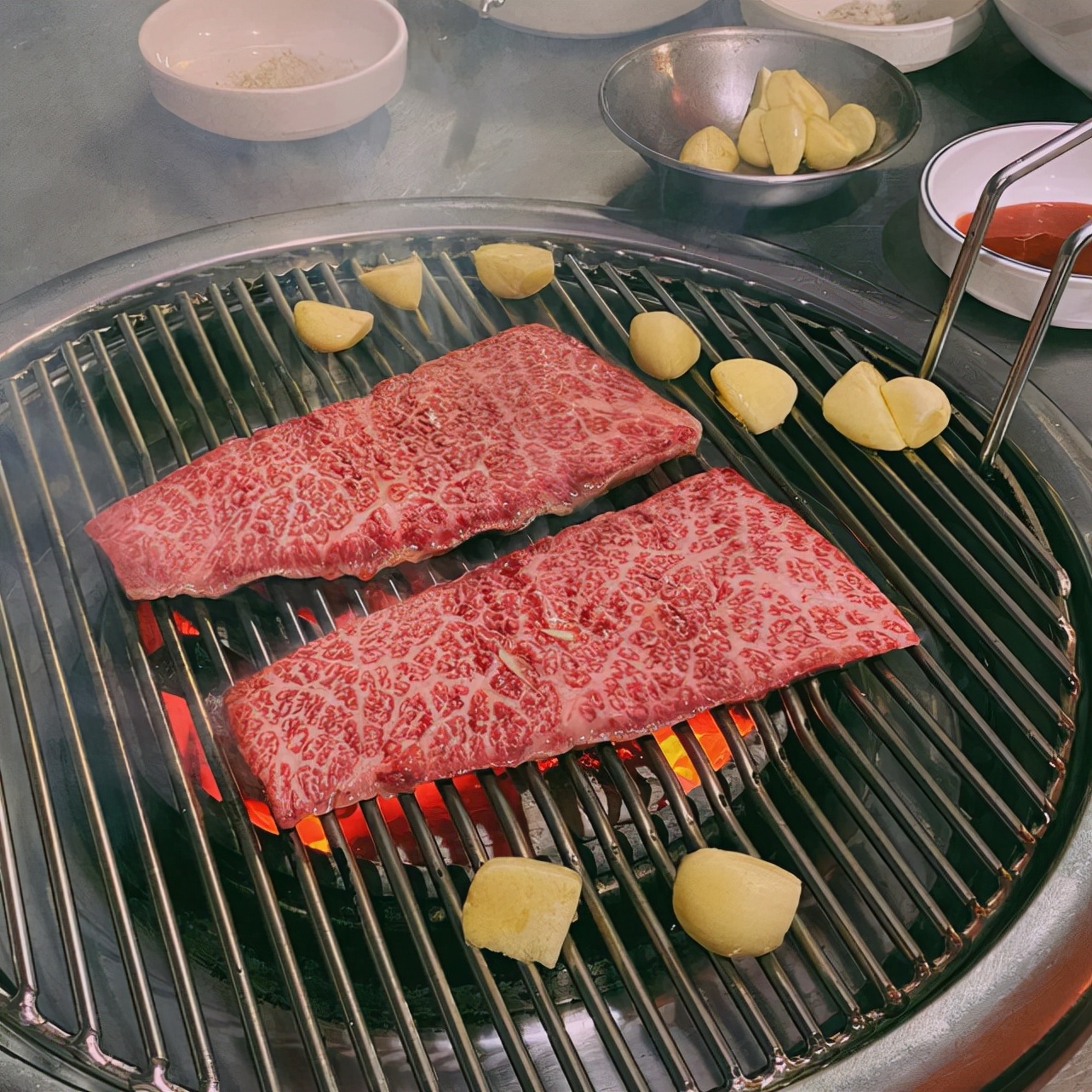 韩国“菜蓝子”疯涨，牛肉每公斤逾1000元，菠菜、水果更贵