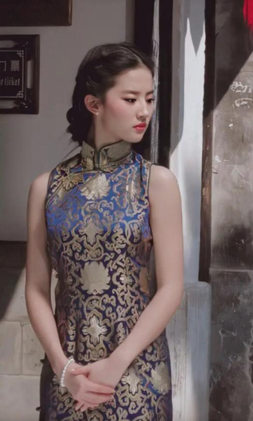 旗袍别瞎穿，太干瘪没韵味，太丰腴不遮肉，能驾驭的都是气质女神