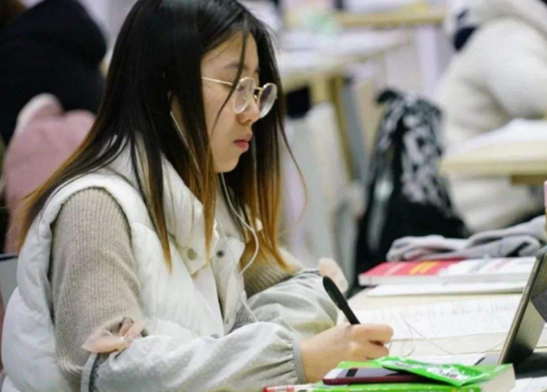 2022年考研时间确定，同时带来两个好消息，考研党有福啦